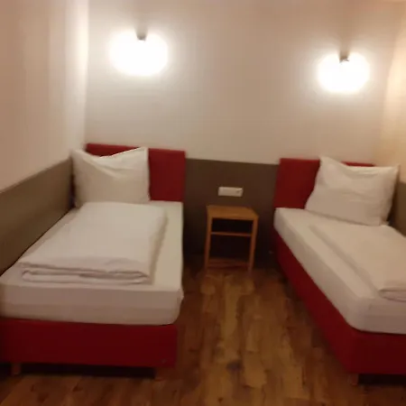 Harrauer's Living Πανσιόν *