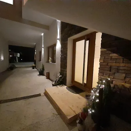 Harrauer's Living